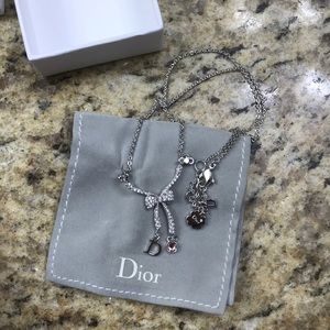 Dior bow necklace